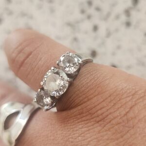 Elegant Silver 925 Women's Ring Sz 7